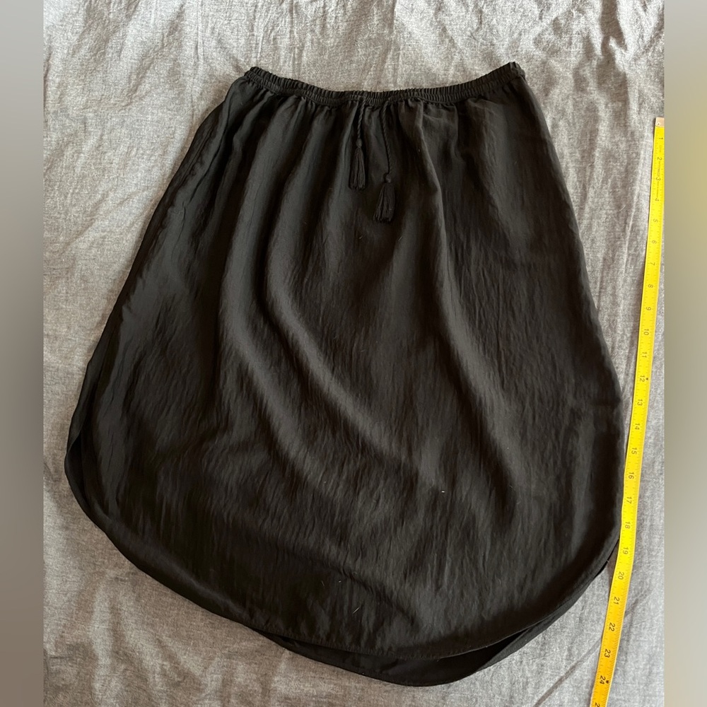 H&M black midi skirt